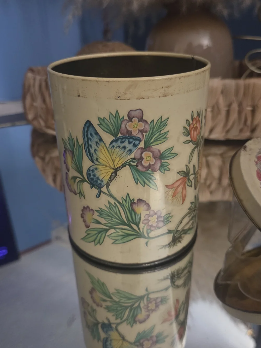 Vintage Butterfly Floral Tin Container with Lid – Made in England – Daher Tin